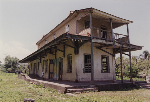 Photo1 of Buff Bay Station in 2000