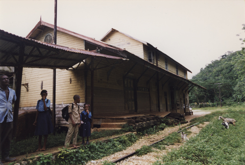 Photo1 of Ipswich Station in 2000