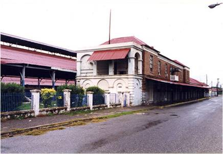 Photo of Kingston Station in 2000