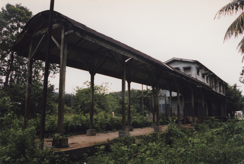 Photo1 of Maggotty Station in 2000