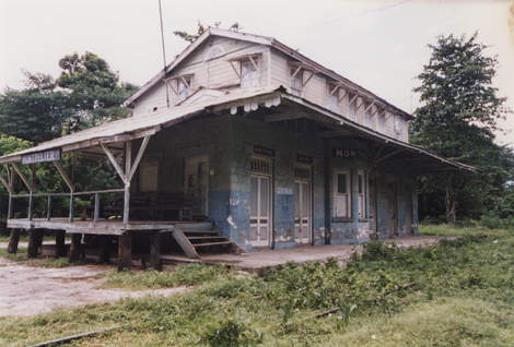 Photo2 of Montpelier Station in 2000