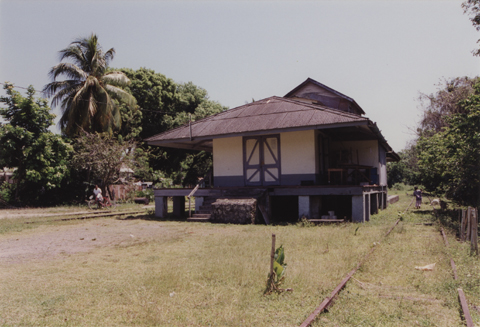 Photo2 of Orange Bay Station in 2000