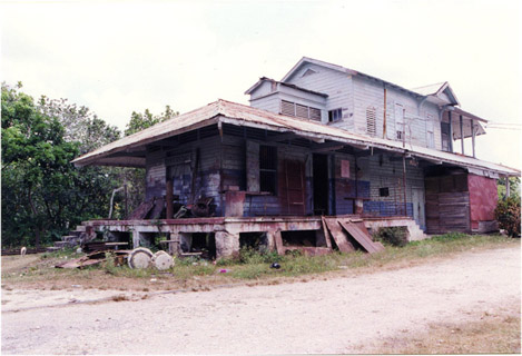 Photo of Richmond Station in 2000