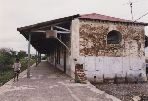 Photo2 of Spanish Town Station in 2000