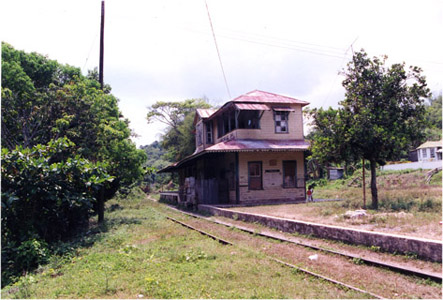 Photo of Troja Station in 2000
